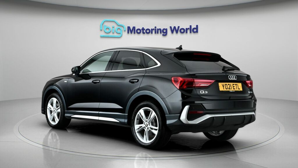 Audi Q3 S Line Black #5