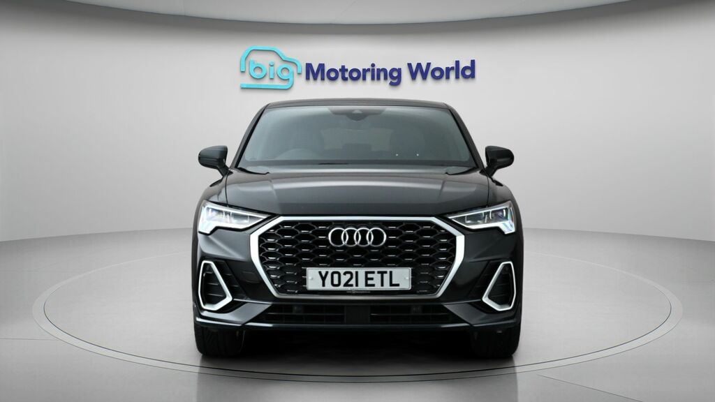 Audi Q3 S Line Black #2
