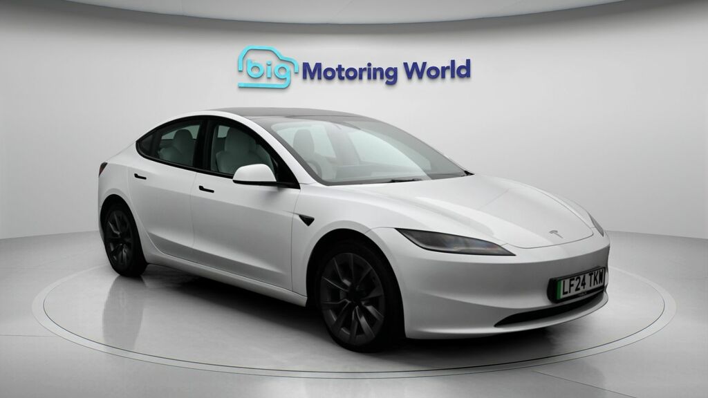 Tesla Model 3 Long Range White