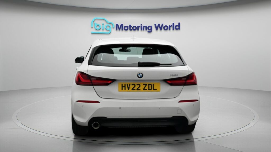 BMW 1 Series Sport White #6