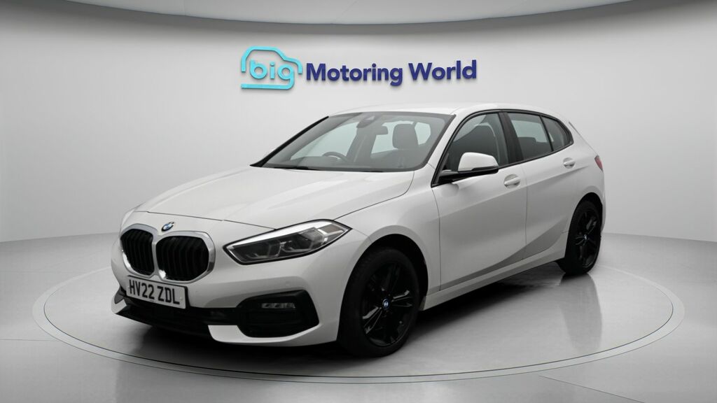BMW 1 Series Sport White #3