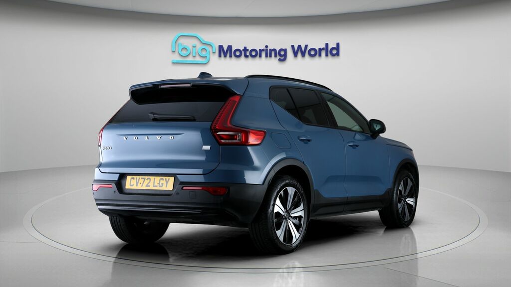 Volvo XC40 Plus Blue #6