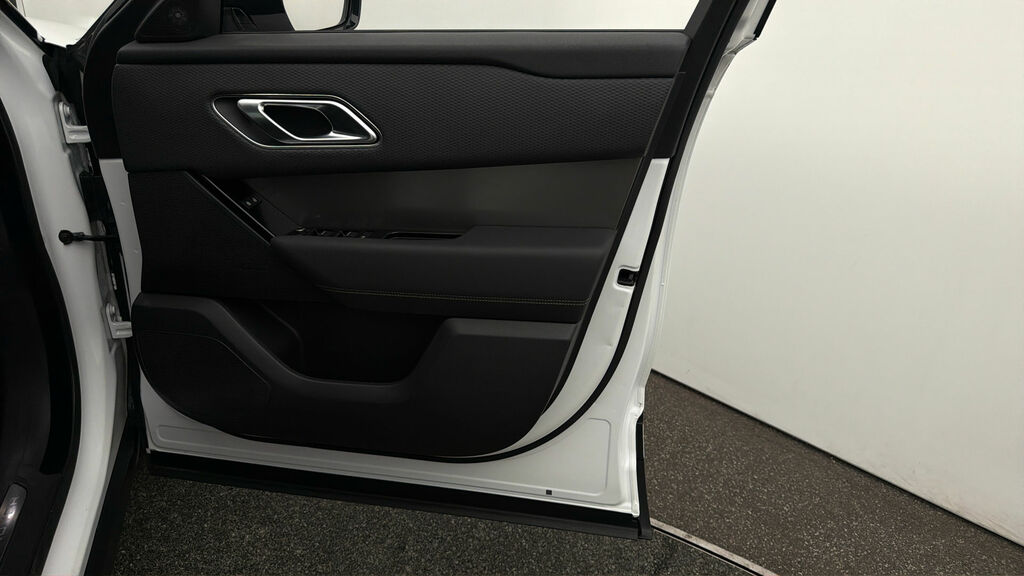 Land Rover Range Rover Velar 2.0 D200 Estate White #14