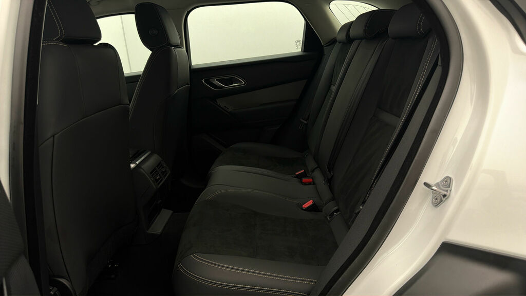 Land Rover Range Rover Velar 2.0 D200 Estate White #15