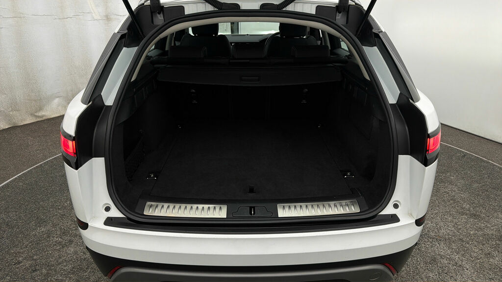 Land Rover Range Rover Velar 2.0 D200 Estate White #16