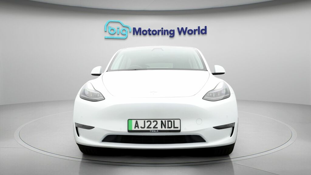 Tesla Model Y Long Range AJ22NDL White #2