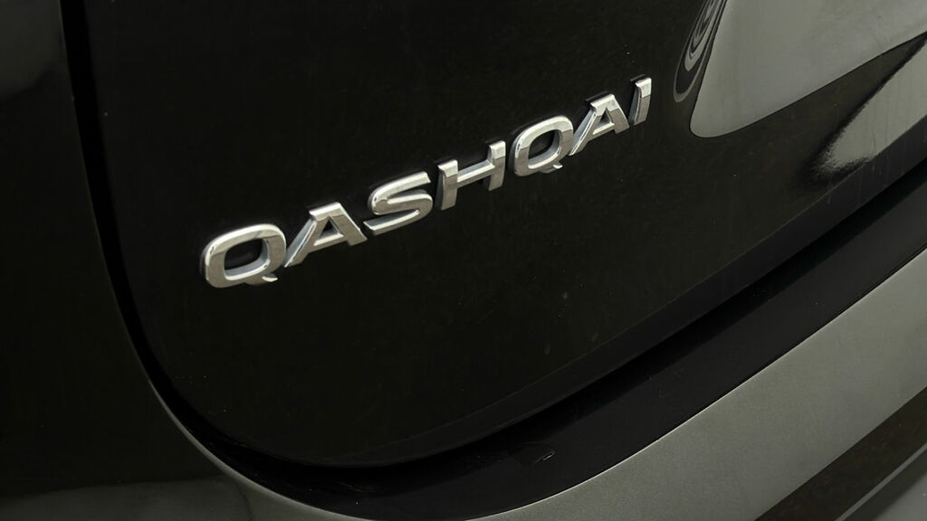 Nissan Qashqai Hatchback White #19