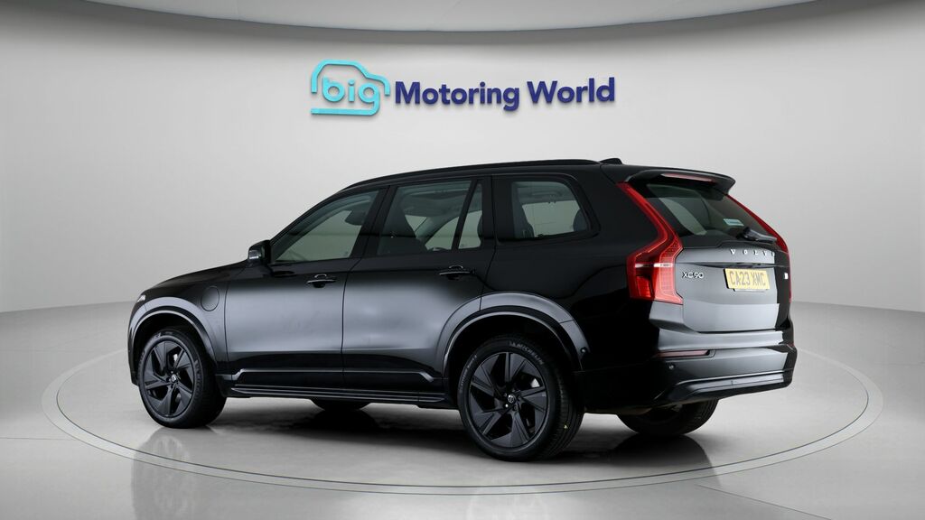 Volvo XC90 Plus Black #5