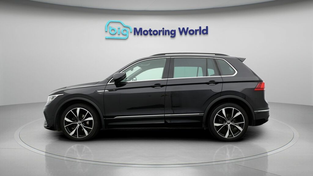 Volkswagen Tiguan R-line Black #4