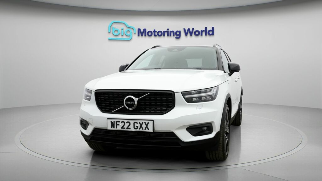 Volvo XC40 Ultimate Dark White #2