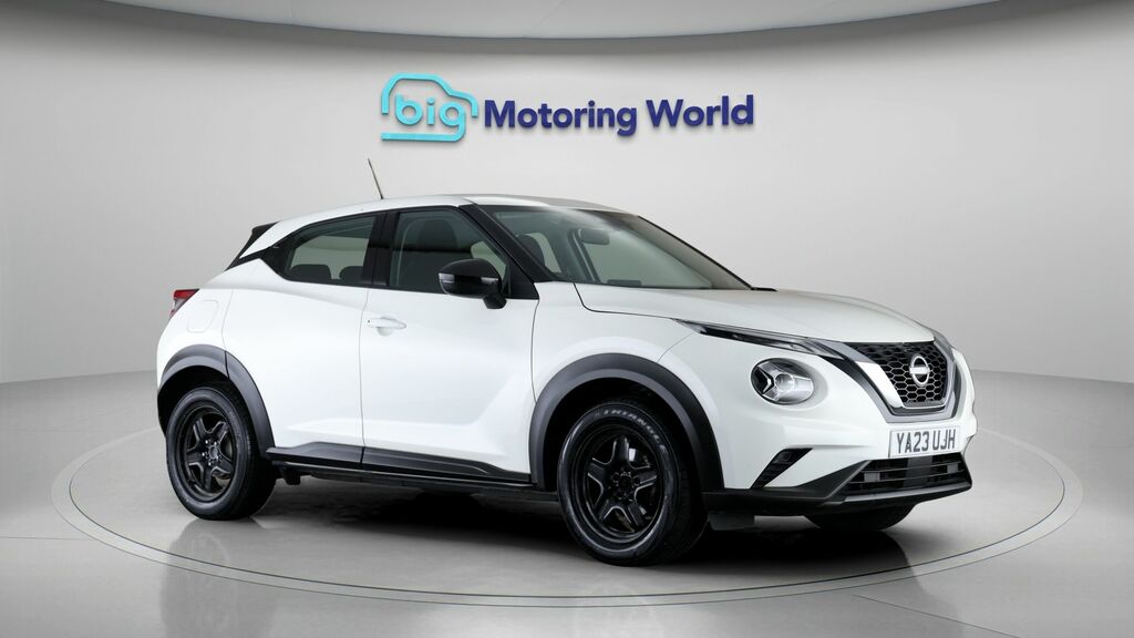 Nissan Juke Acenta White