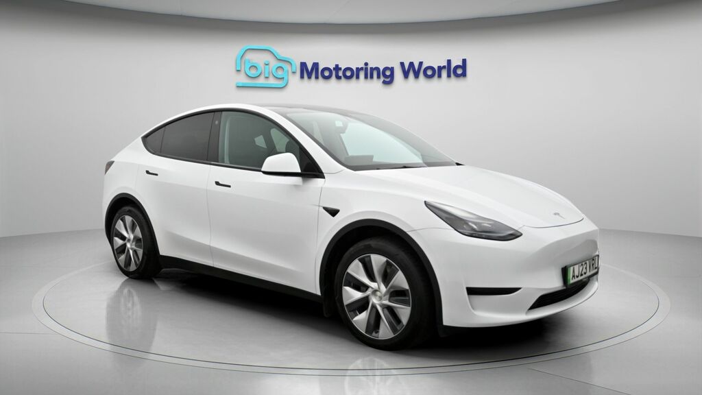 Tesla Model Y Y Model Y Rwd White
