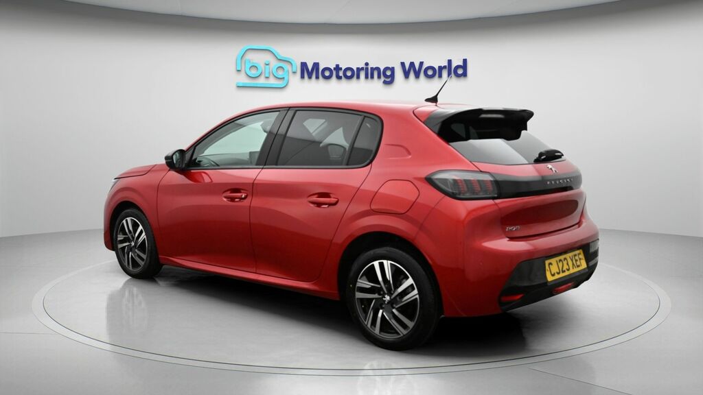 Peugeot 208 Allure Premium Red #5