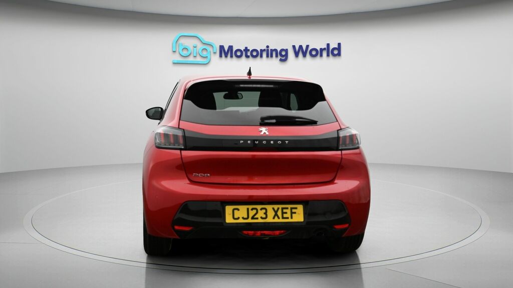 Peugeot 208 Allure Premium Red #6