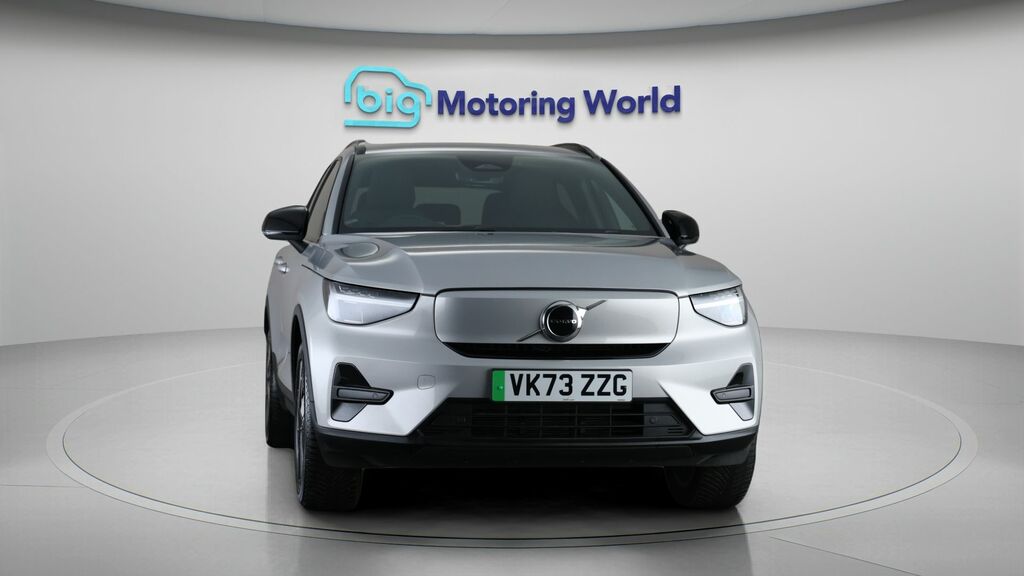 Volvo XC40 Core Silver #2