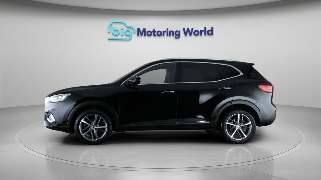 MG HS Exclusive Black #4
