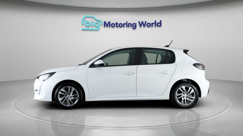Peugeot 208 Active White #4