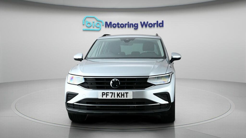 Volkswagen Tiguan Life Silver #2