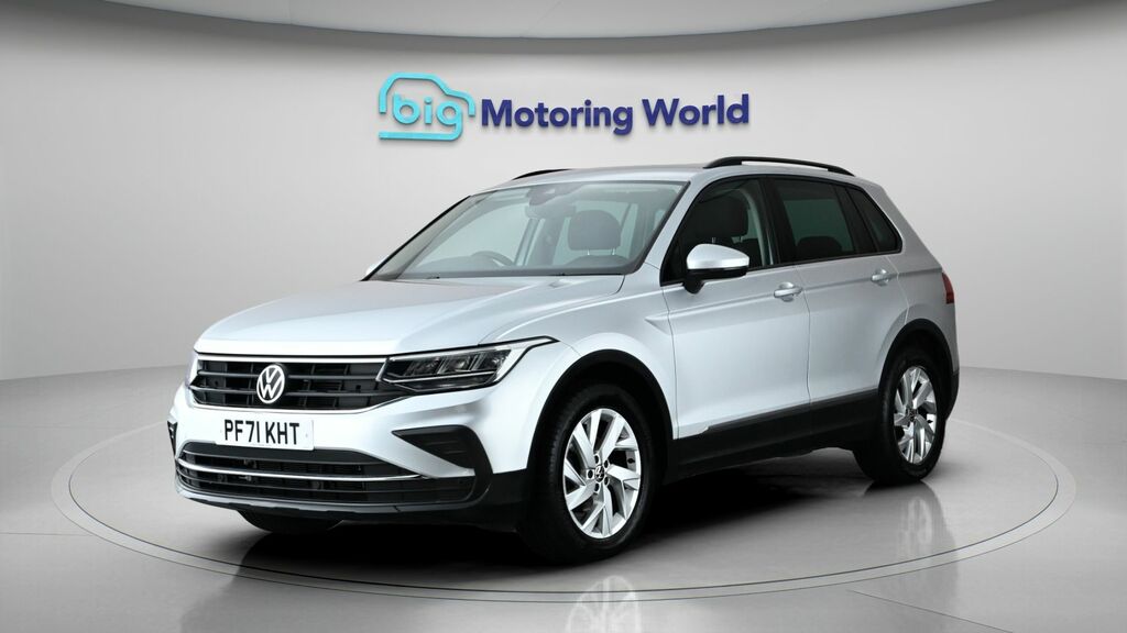 Volkswagen Tiguan Life Silver #3
