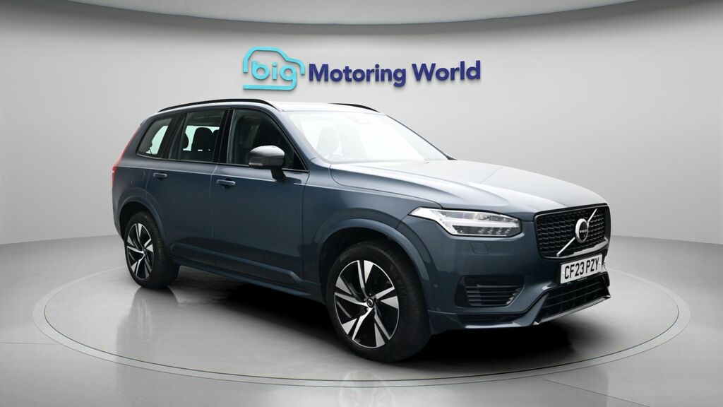 Volvo XC90 Plus Blue