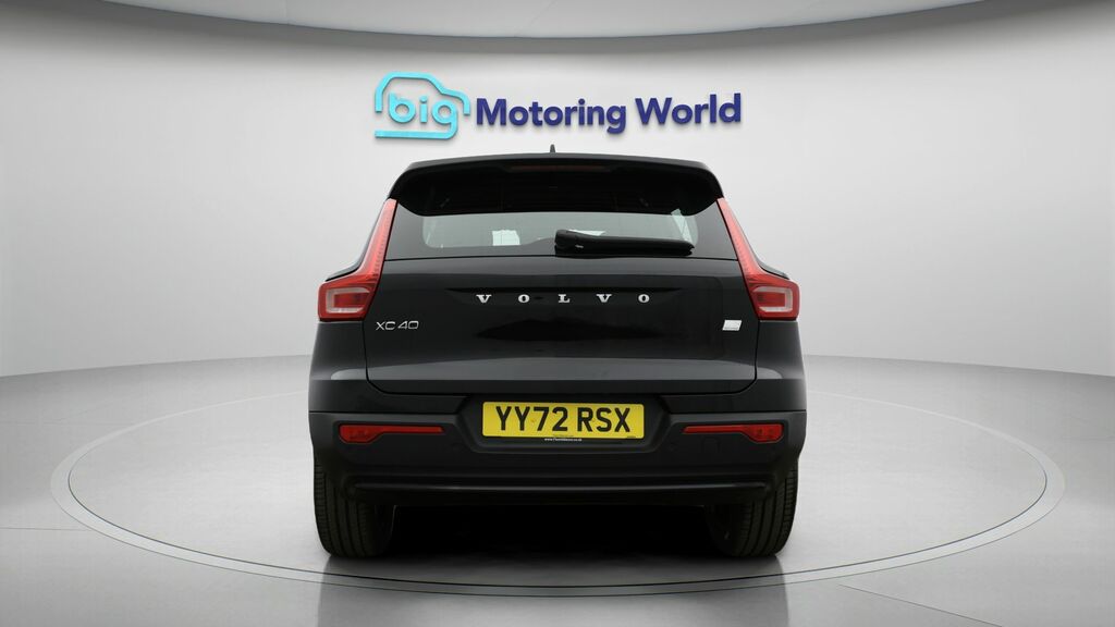 Volvo XC40 Plus Black #6