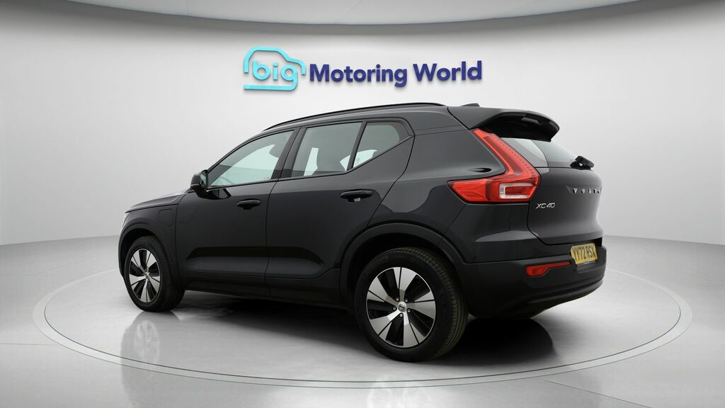 Volvo XC40 Plus Black #5