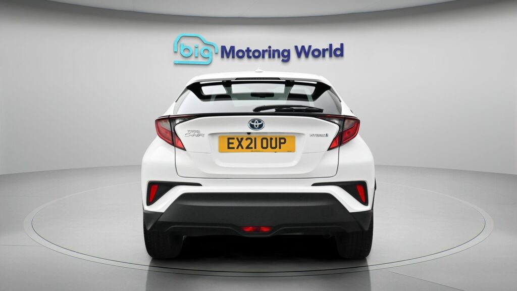 Toyota C-Hr Design White #6