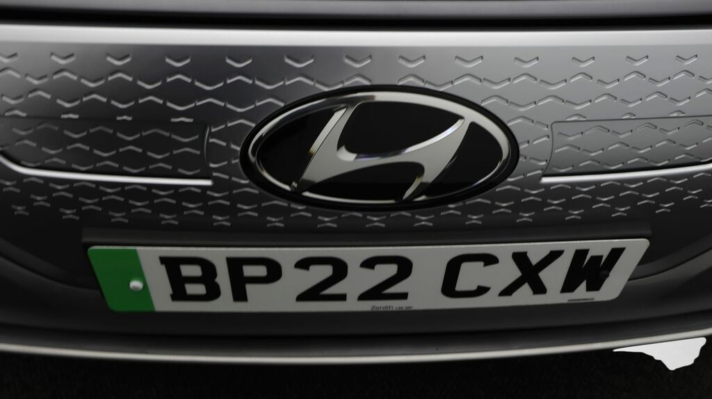 Hyundai Ioniq Premium Se Hatchback White #19