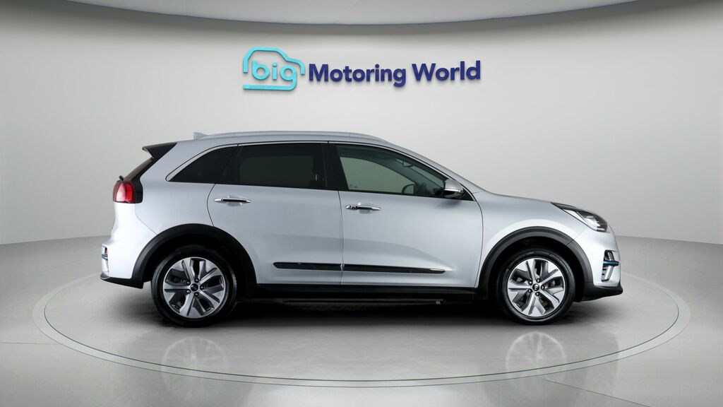 Kia Niro 1.6 Gdi Hybrid 2 Dct White #8