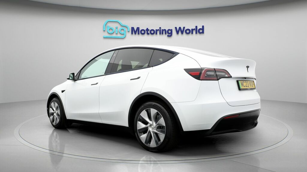 Tesla Model Y Long Range MC23VOF White #5
