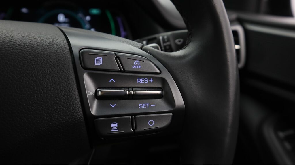 Hyundai Ioniq Premium Black #26