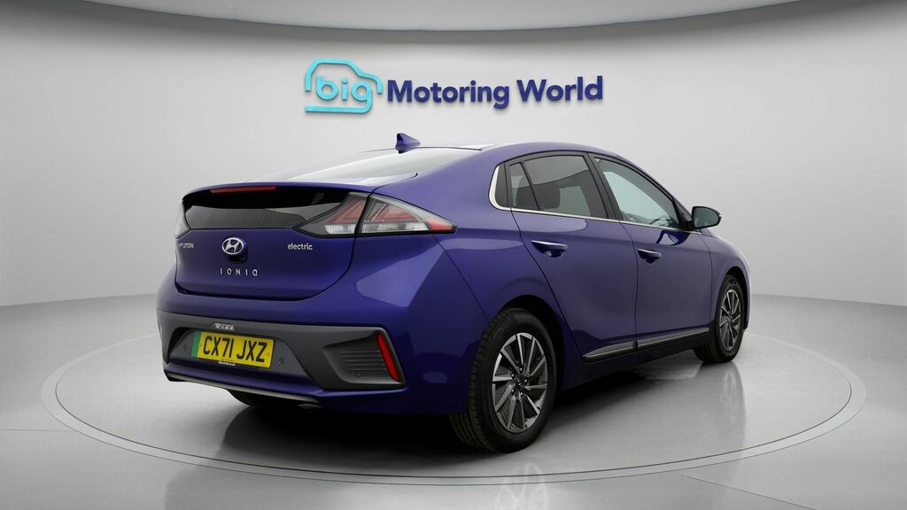 Hyundai Ioniq Premium Black #7