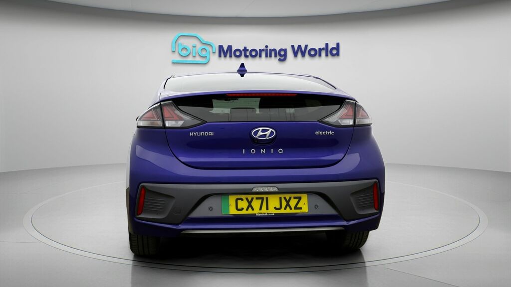Hyundai Ioniq Premium Blue #6