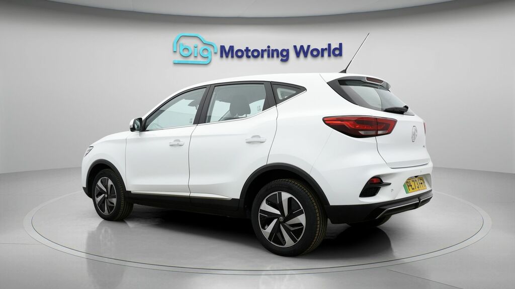 MG ZS Se White #5
