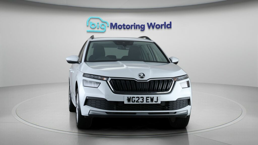 Skoda Kamiq Se Drive White #2