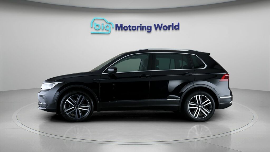 Volkswagen Tiguan Elegance Black #4