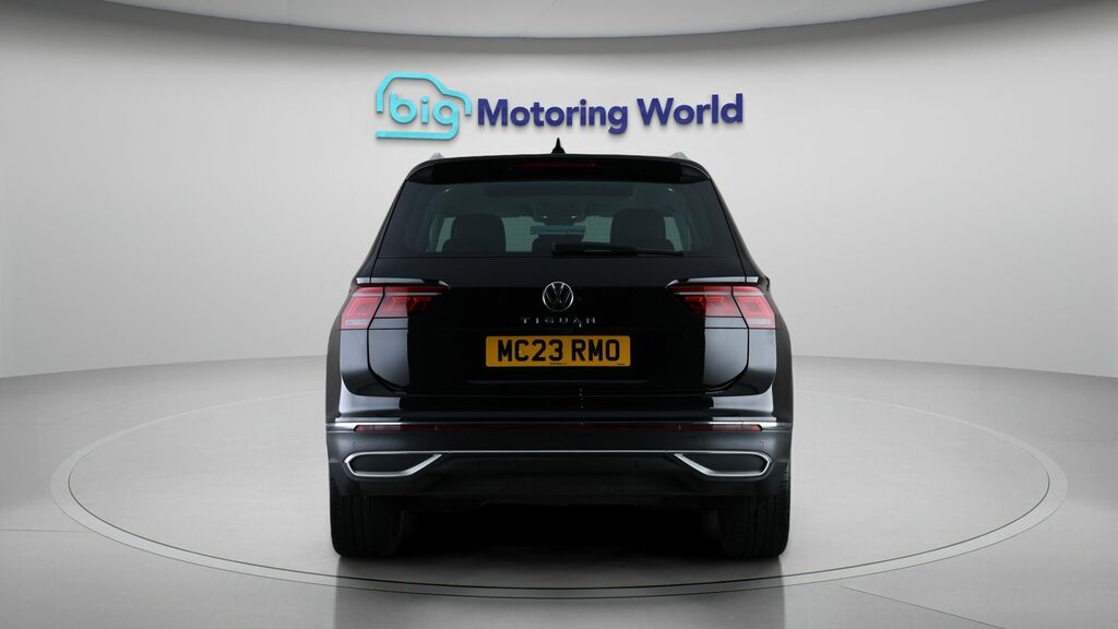 Volkswagen Tiguan Elegance Black #6