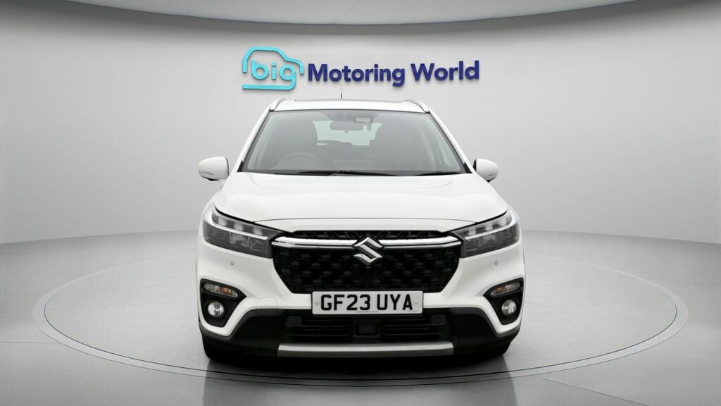 Suzuki S Cross Ultra White #2