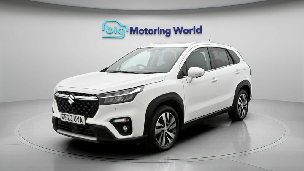 Suzuki S Cross Ultra White #3