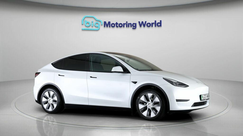 Tesla Model Y Y Model Y Rwd White