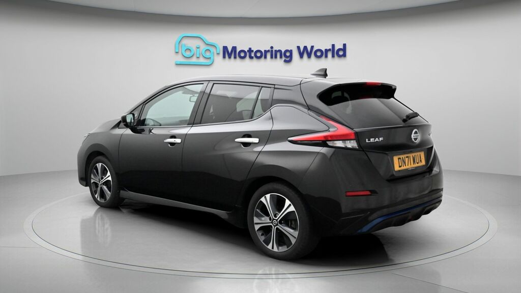 Nissan Leaf Tekna Black #5