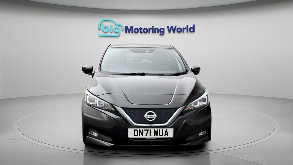 Nissan Leaf Tekna Black #2
