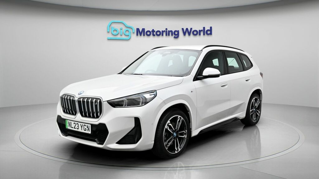 BMW iX1 M Sport White #3