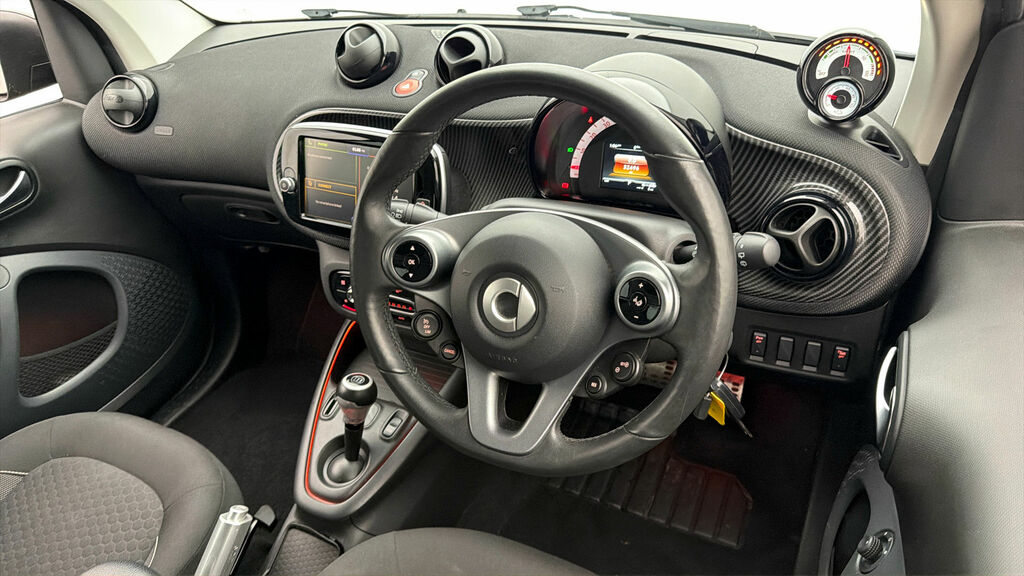 Smart Fortwo 60Kw Eq Brabus Line 17Kwh 22Kwch 2021 White #9