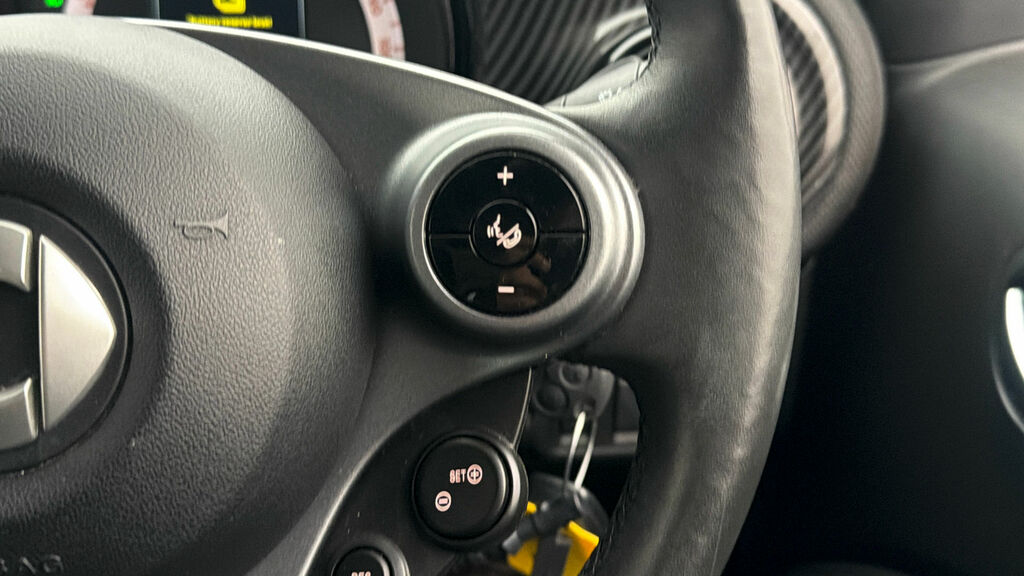 Smart Fortwo 60Kw Eq Brabus Line 17Kwh 22Kwch 2021 White #21