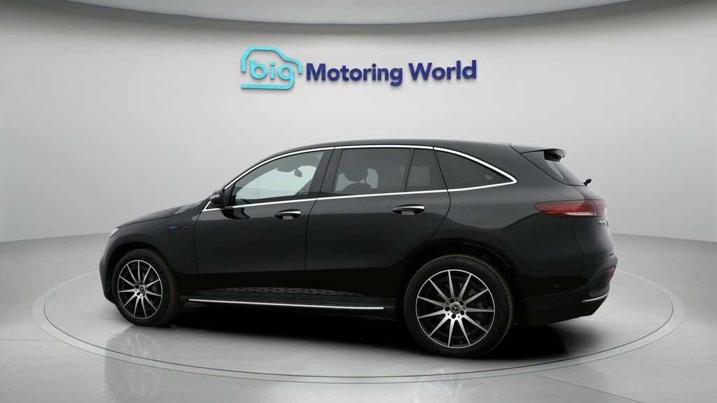 Mercedes-Benz EQC Amg Line Black #4