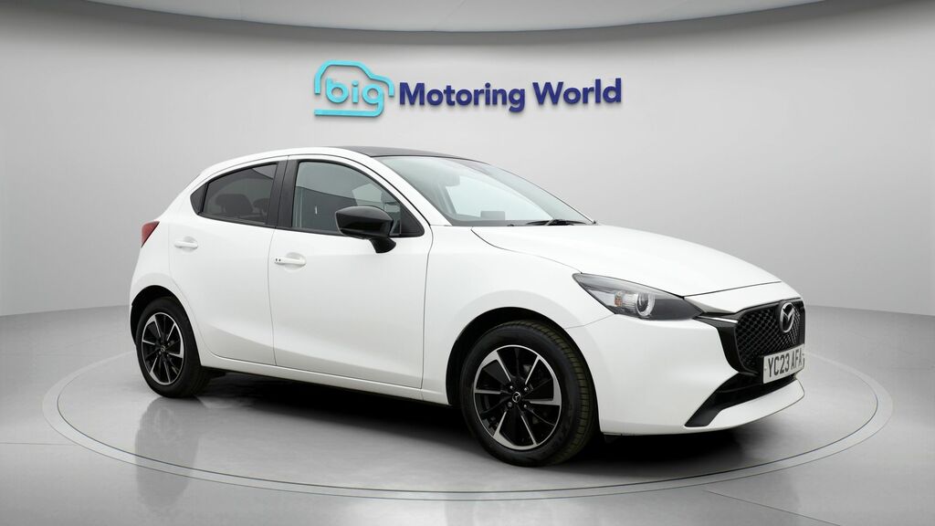 Mazda 2 Homura Aka White