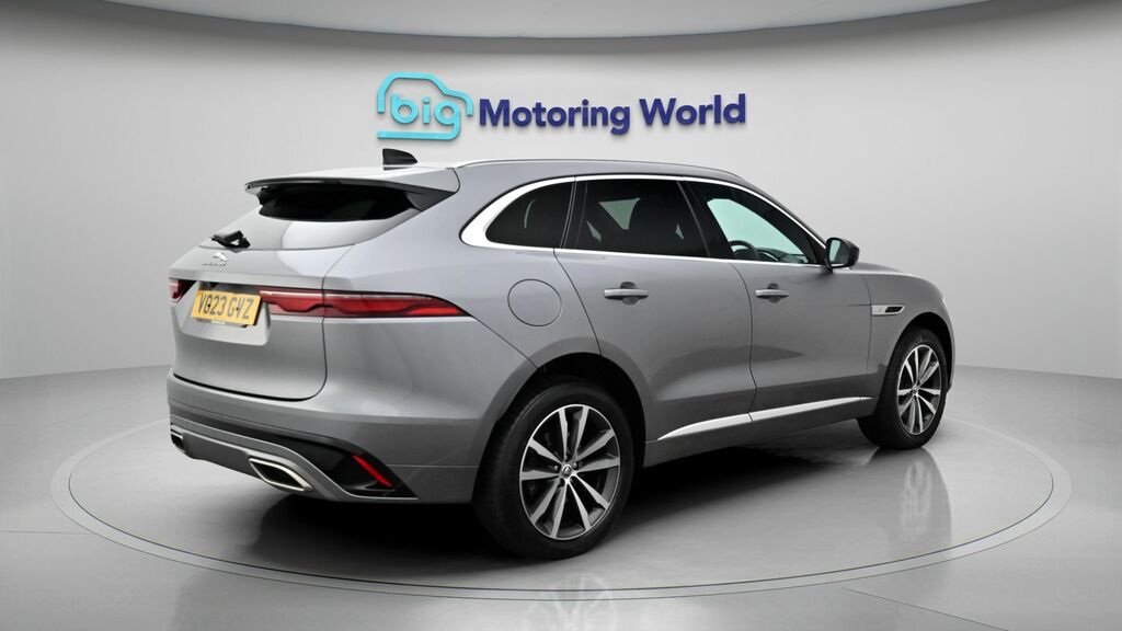 Jaguar F-Pace 5.0 V8 550 Svr Awd Panoramic Roof Estat Red #7