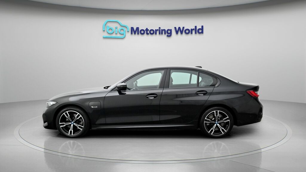 BMW 3 Series M Sport FH23WWY Black #4