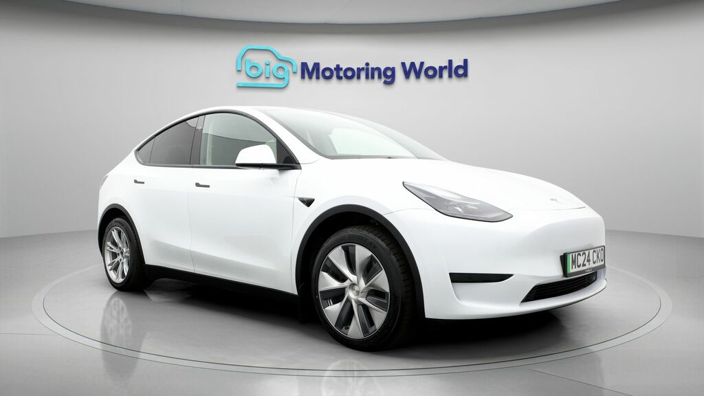 Tesla Model Y Y Model Y Rwd White